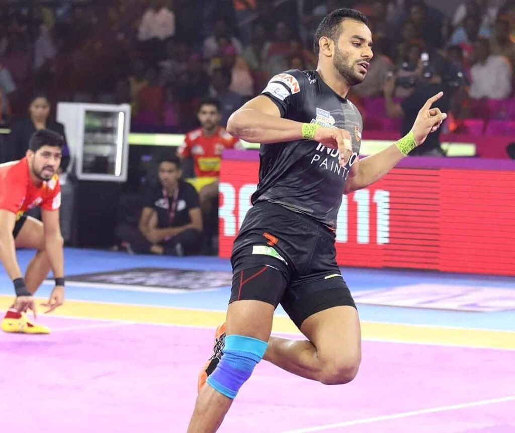 Abhishek Singh Biography (Kabaddi - U Mumba): Early Life, Career, Pro Kabaddi League, Family, Wife, Kids, Awards, Achievements, Records, Social Media 4 Abhishek Singh Biography