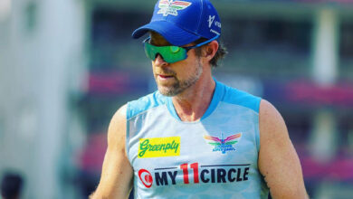 Jonty Rhodes responded to a Twitter user who said the LSG dugout was being pelted with objects by the fans